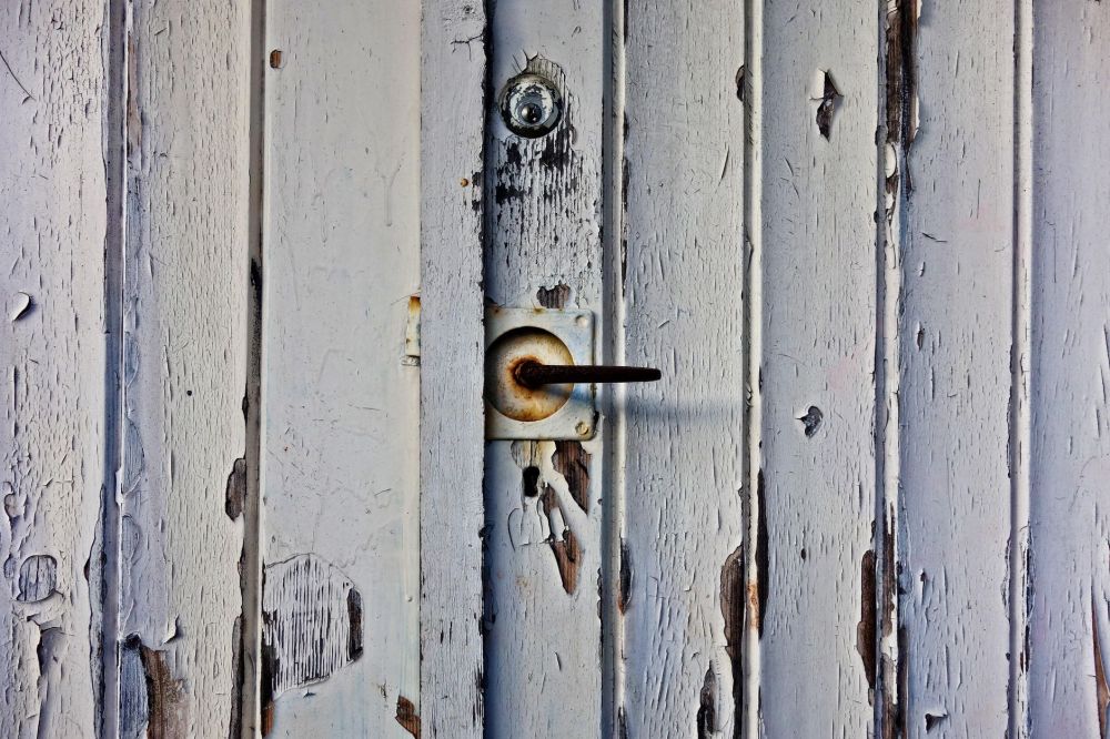 Lever-style door handle and accessibility hardware upgrades in a remodeled Texas home